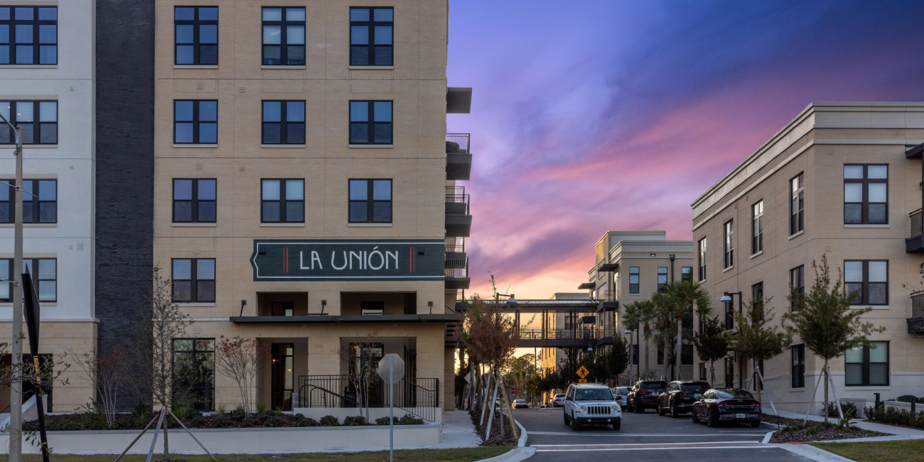 La Union at Tampa Gas Worx​